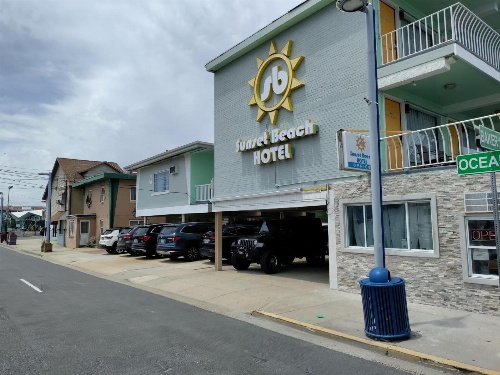 Sunset Beach Hotel image 1