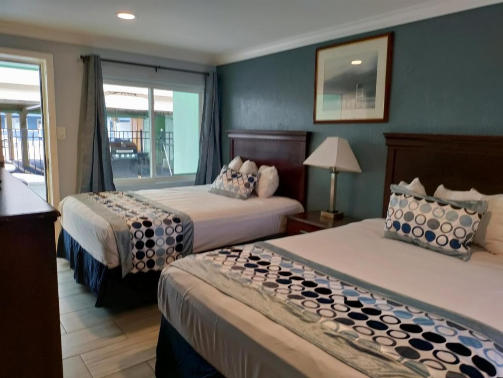 Sunset Beach Hotel Image 6